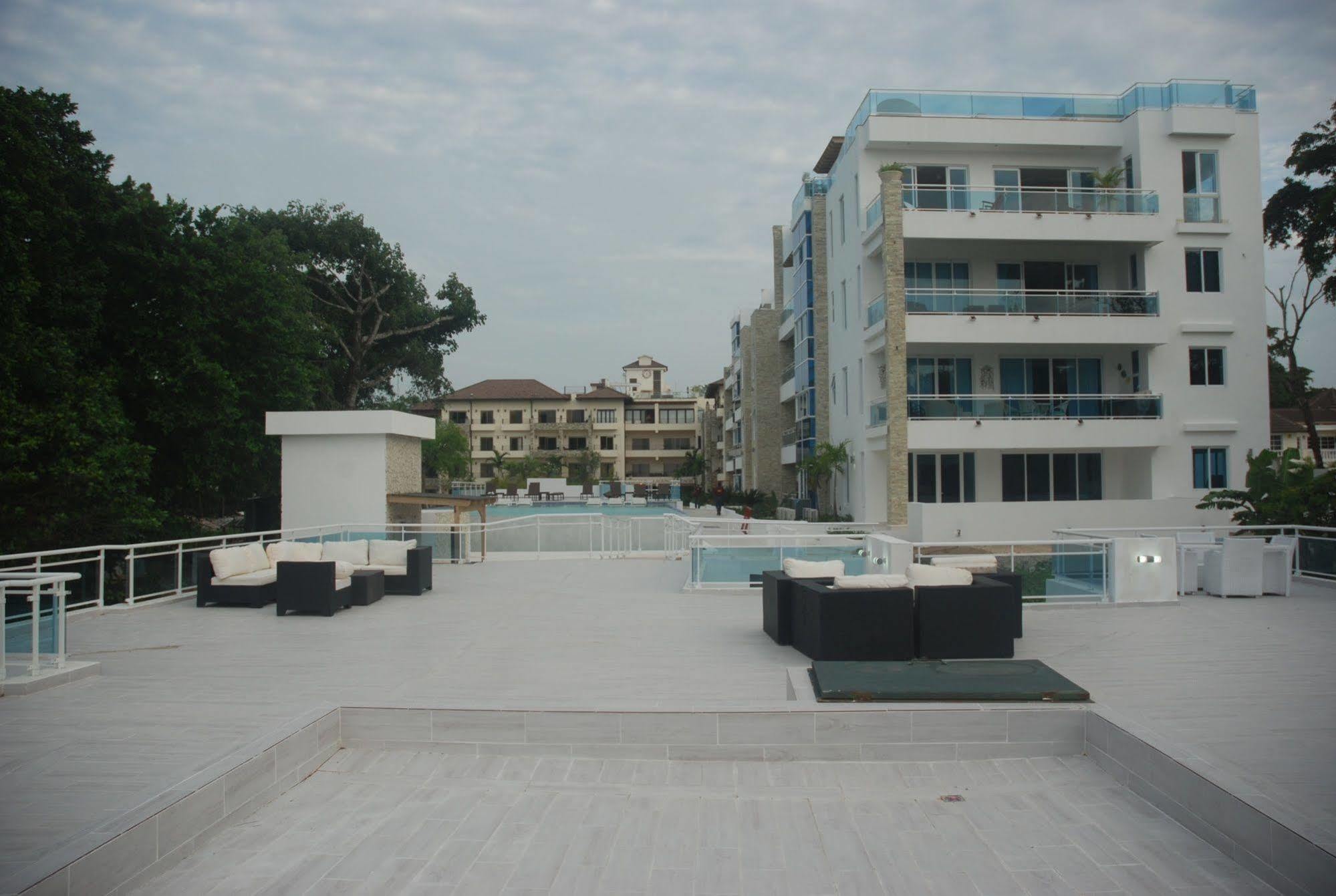 E&J Beach Condo Sosúa Eksteriør bilde