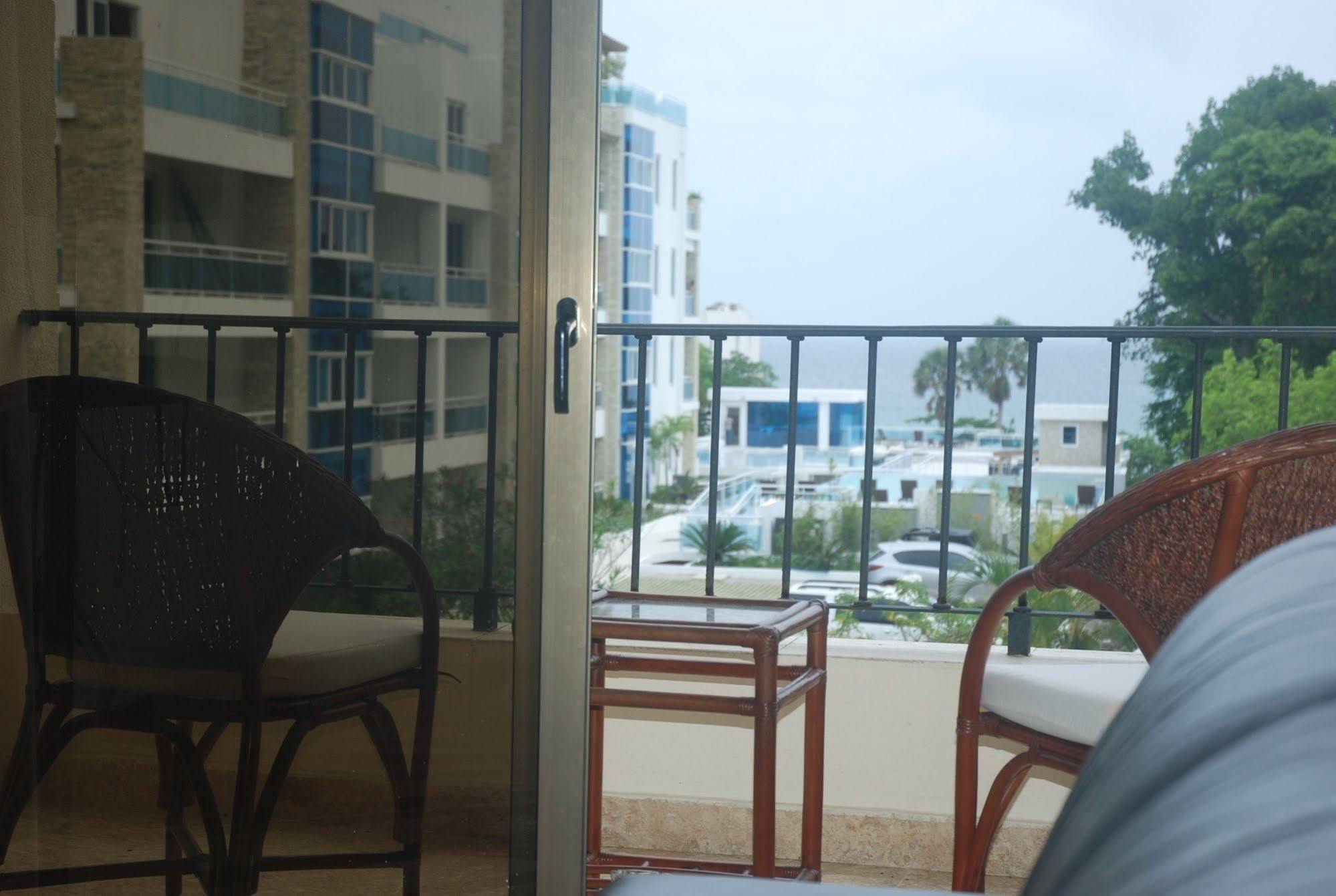 E&J Beach Condo Sosúa Eksteriør bilde